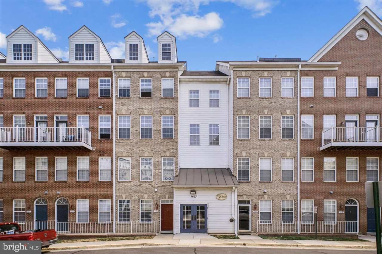 2663 MANHATTAN Place unit: 310