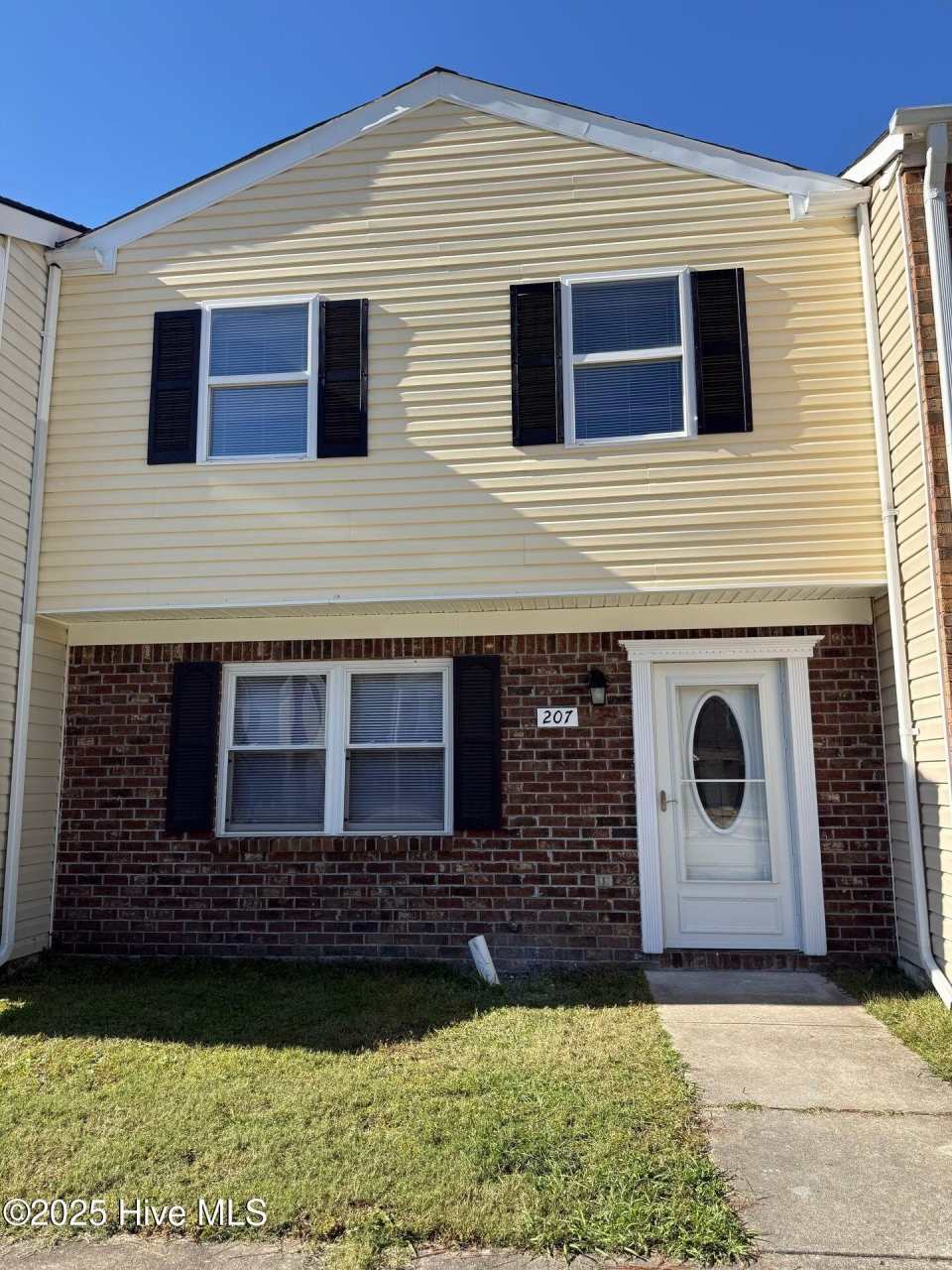 207 Myrtlewood Circle