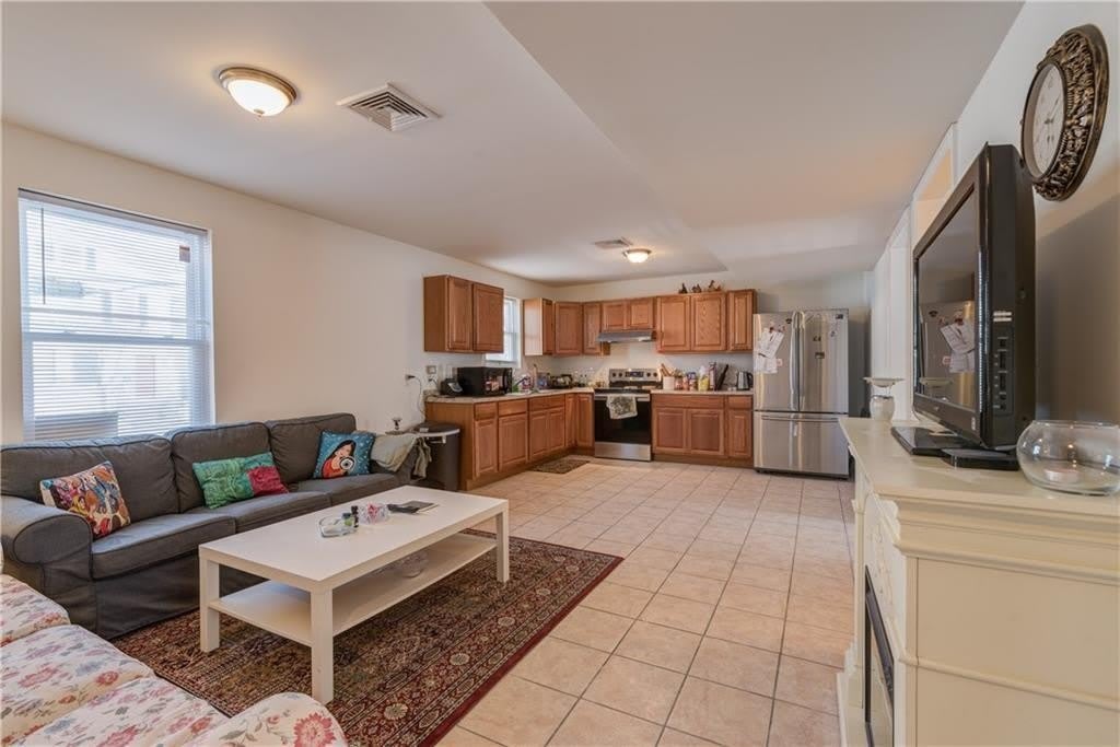 970 Atwells Avenue unit: 3