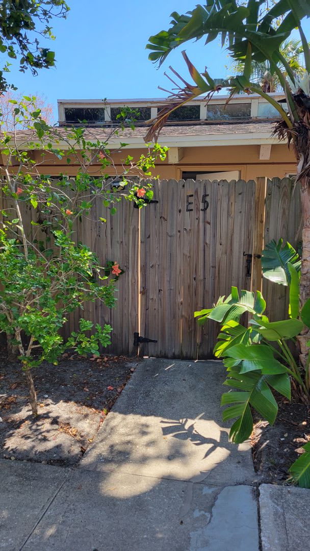 Annual UNfurnished ground floor beautifully renovated downtown Sarasota condo.