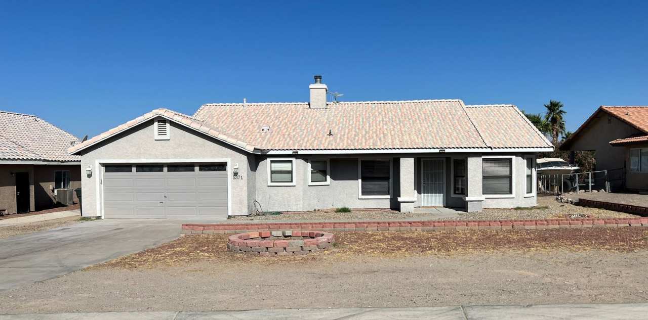 Newly Remodeled 3 Bedroom Home in Fort Mohave 1st Month's Rent Free