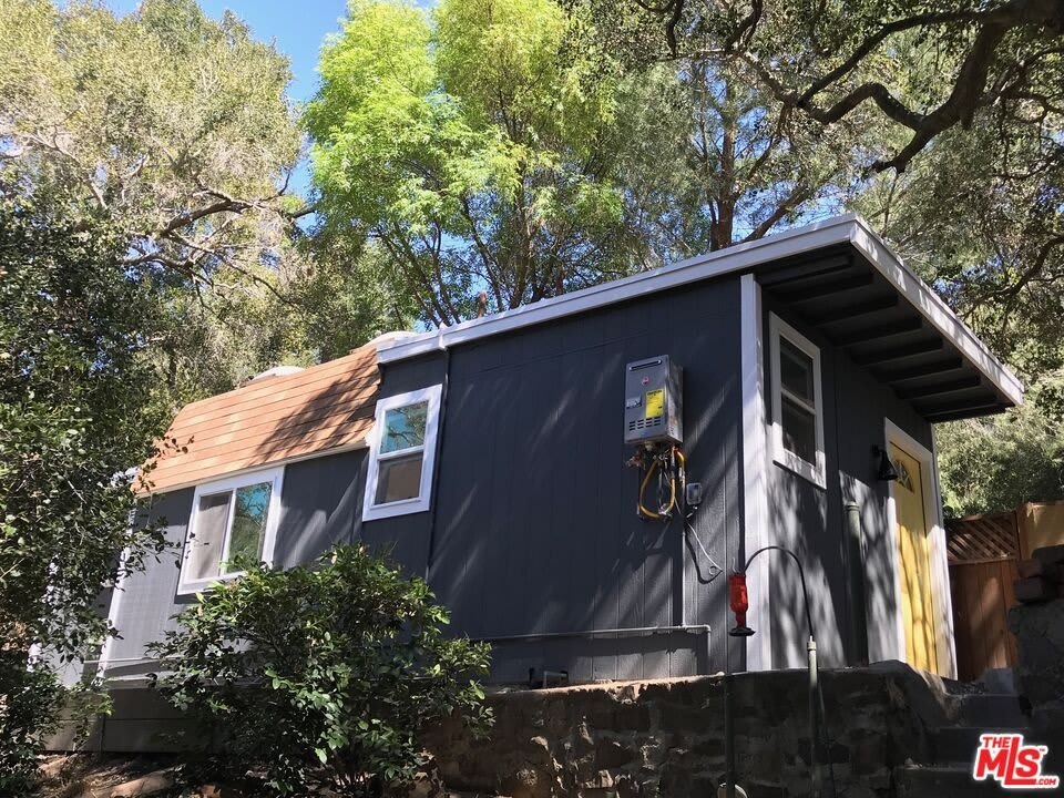 632 N Topanga Canyon Blvd