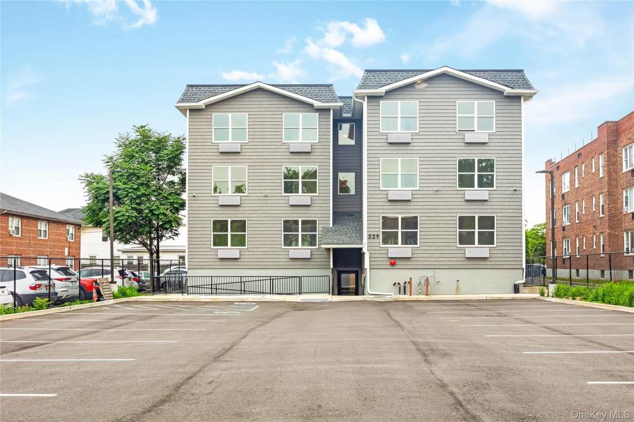 539 Front Street unit: 1A