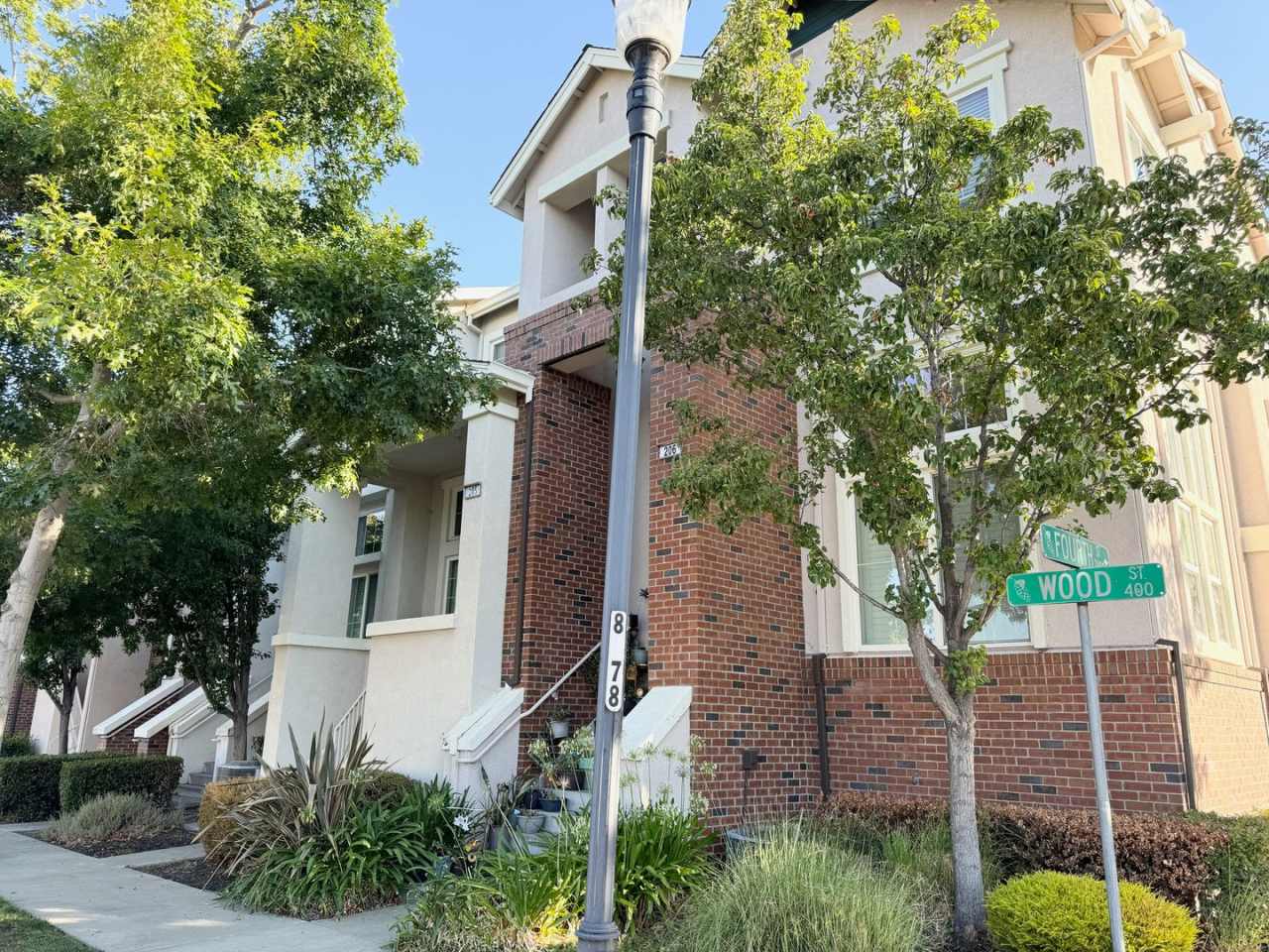 Perfect Shape Downtown Livermore Townhome in Palasage Community