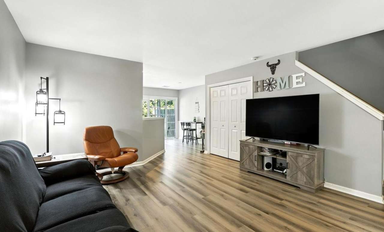 Modern 2 Bedroom, 1.5 Bath Townhome in New Cumberland, PA!