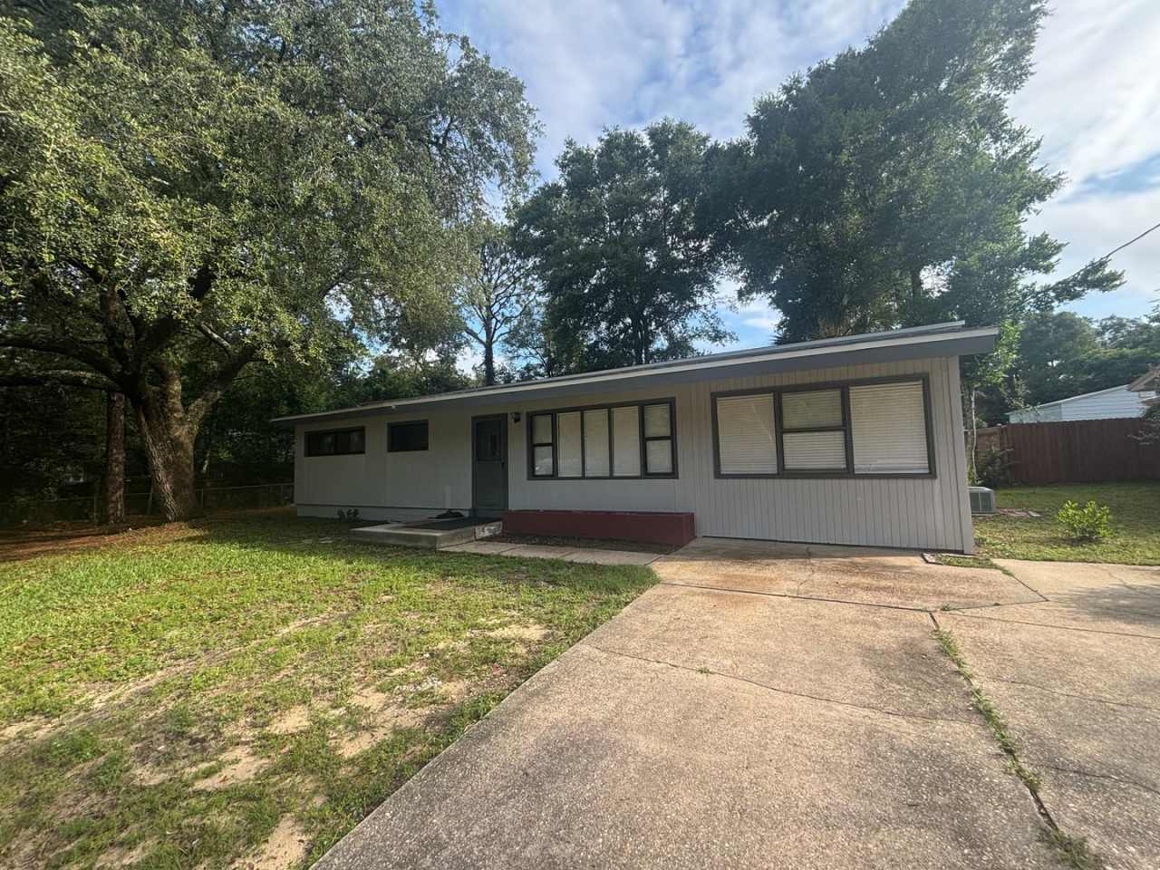 143 Edwards Circle Valparaiso FL 32580