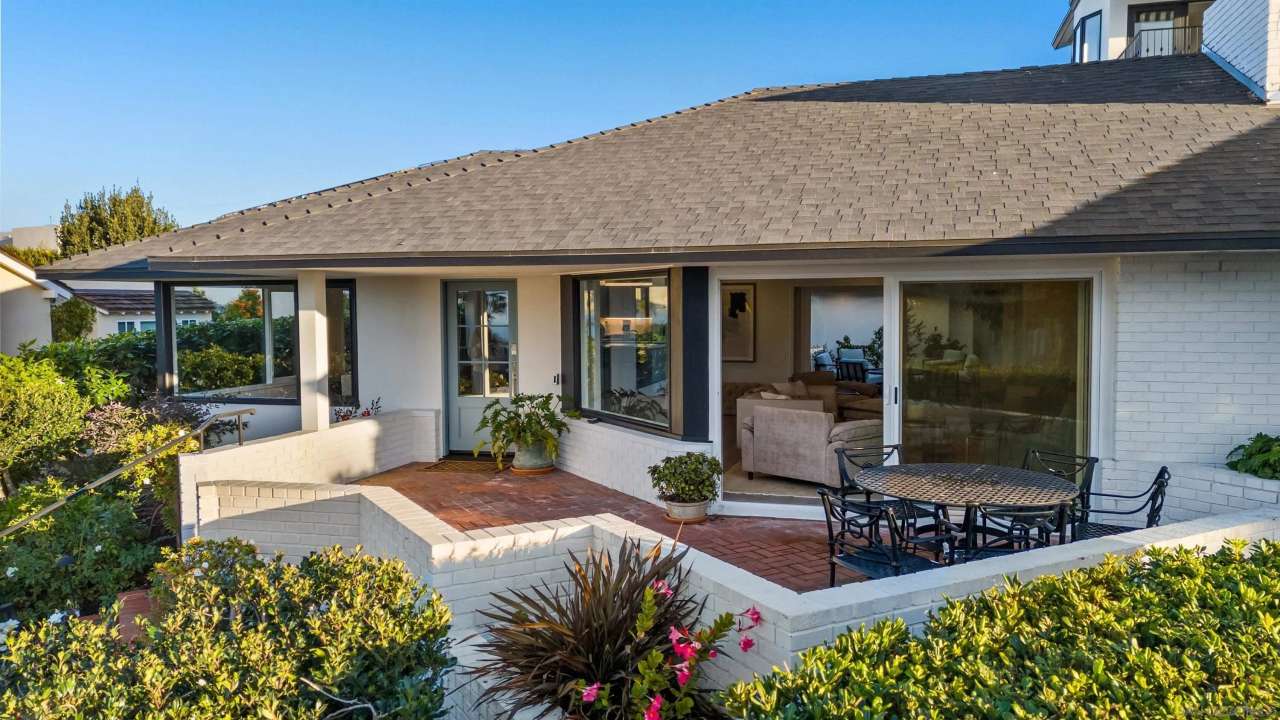 1835 Spindrift Drive