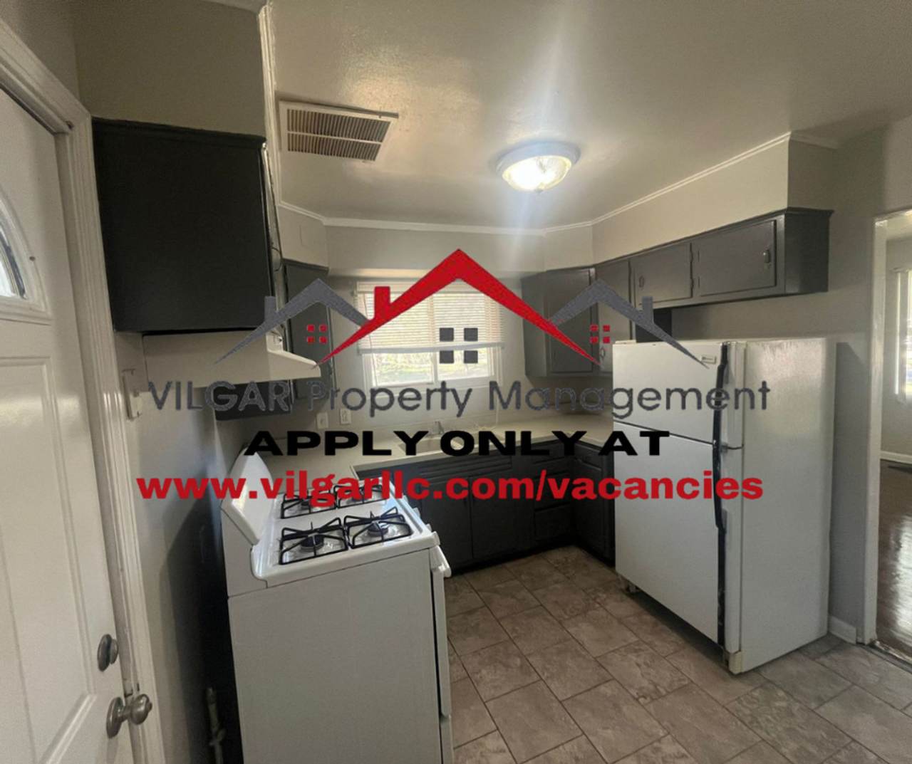 Gorgeous home! In a super prime location! 2 bedroom 1 bathroom home in Gary, IN