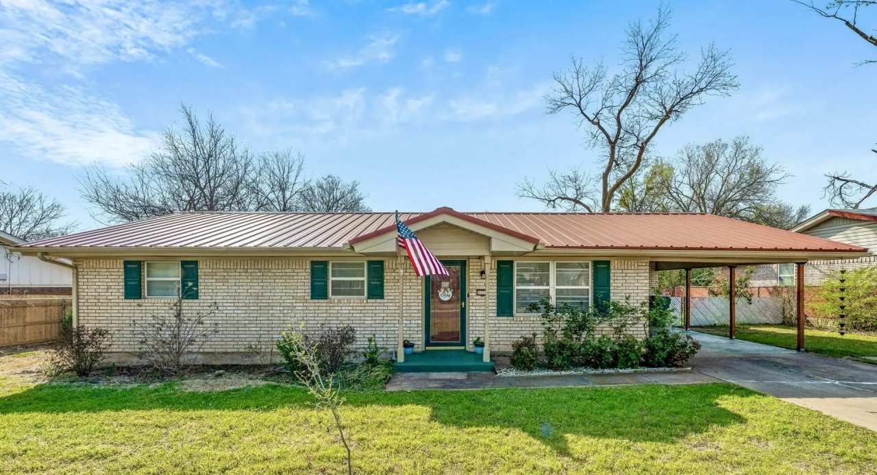 1080 West Park Street