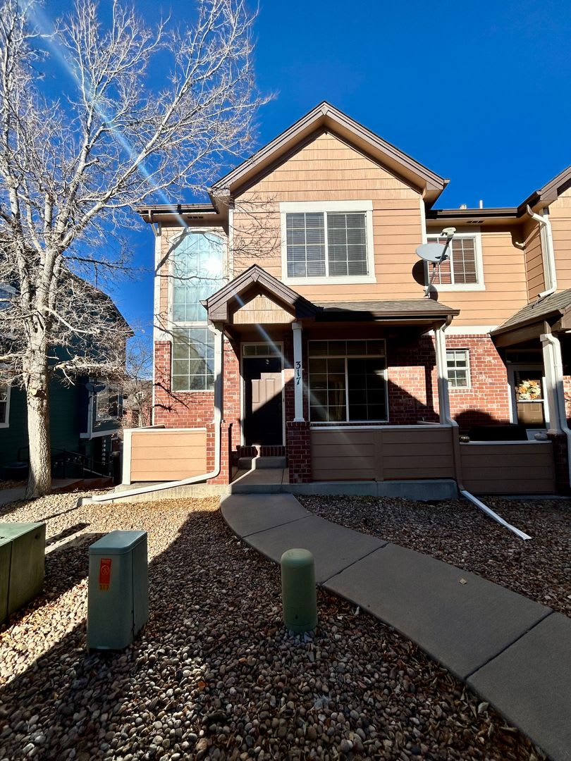 2BR End Unit Townhome in Rock Creek