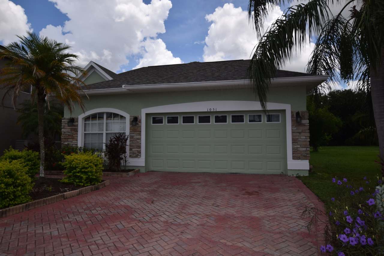 4 Bedroom, 2.5 Baths Single Family Home For Rent at 1051 N. Breeze Court Orlando, Fl. 32824
