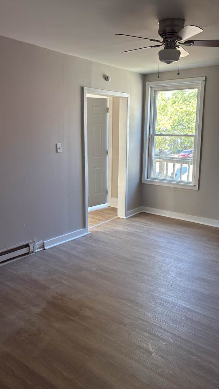 606-608 W North stUnit 608-2