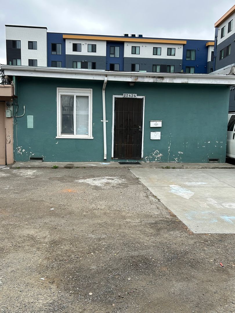 One Bedroom Near Downtown Hayward