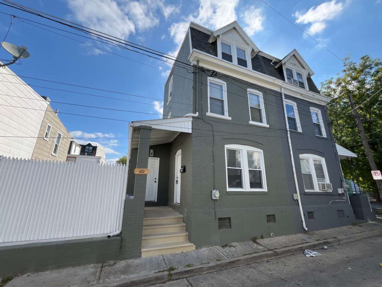 Fully Renovated and Modern 3-Bedroom, 1-Bathroom Rental Home in Center City Allentown,
