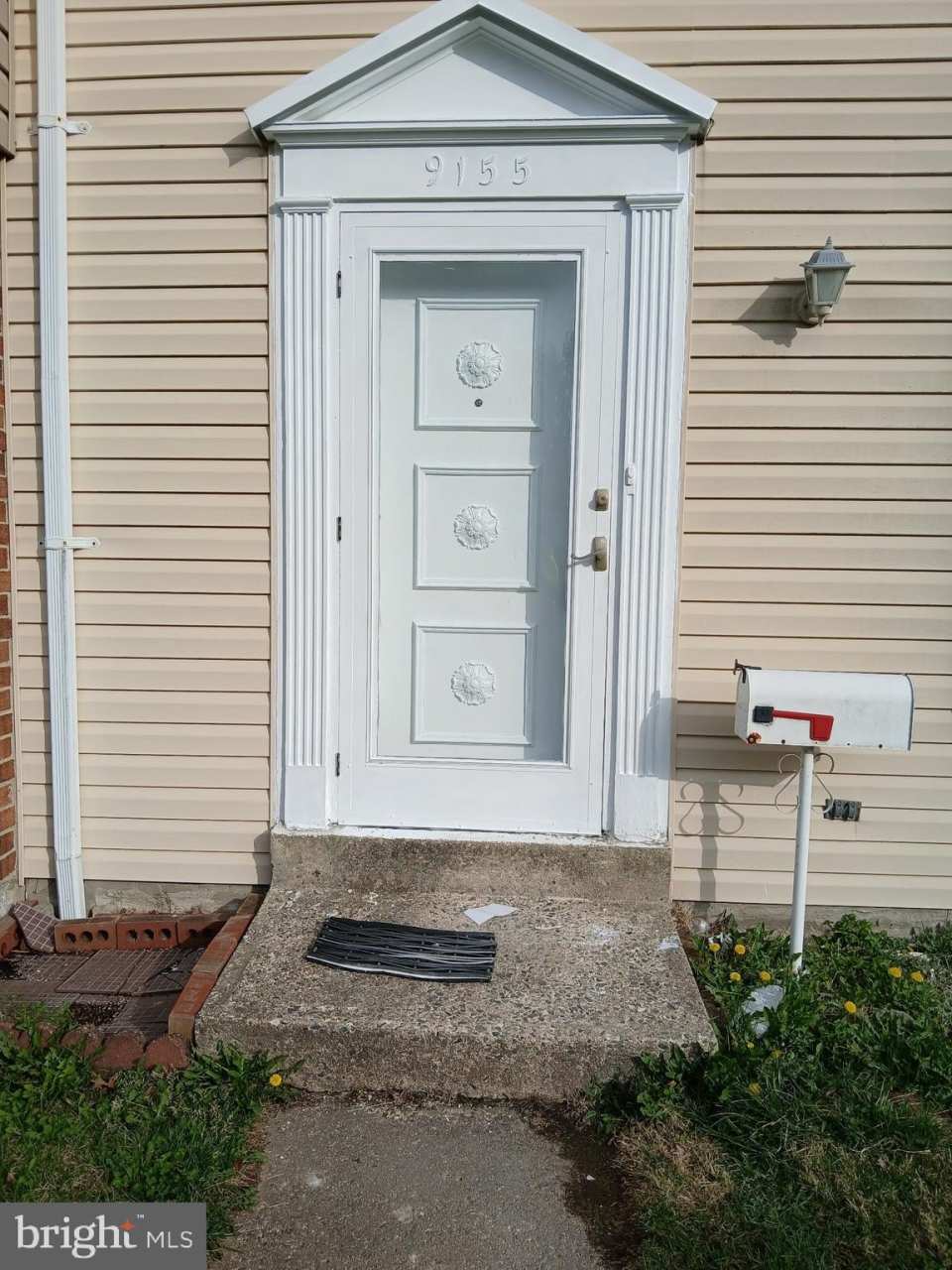 9155 THROGMORTON Road