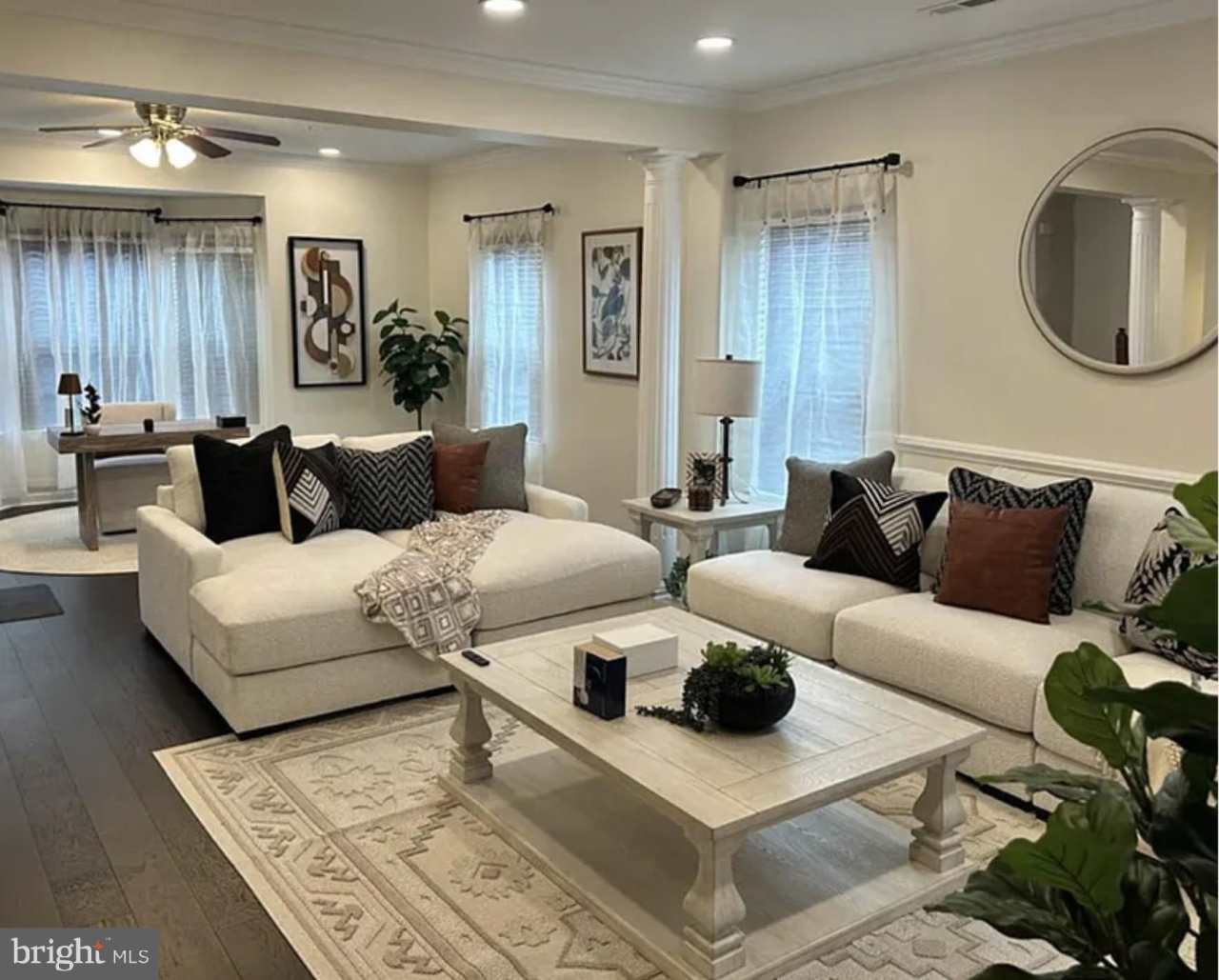 15145 LEICESTERSHIRE Street