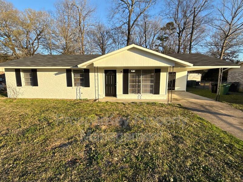 1242 Rosewood Dr