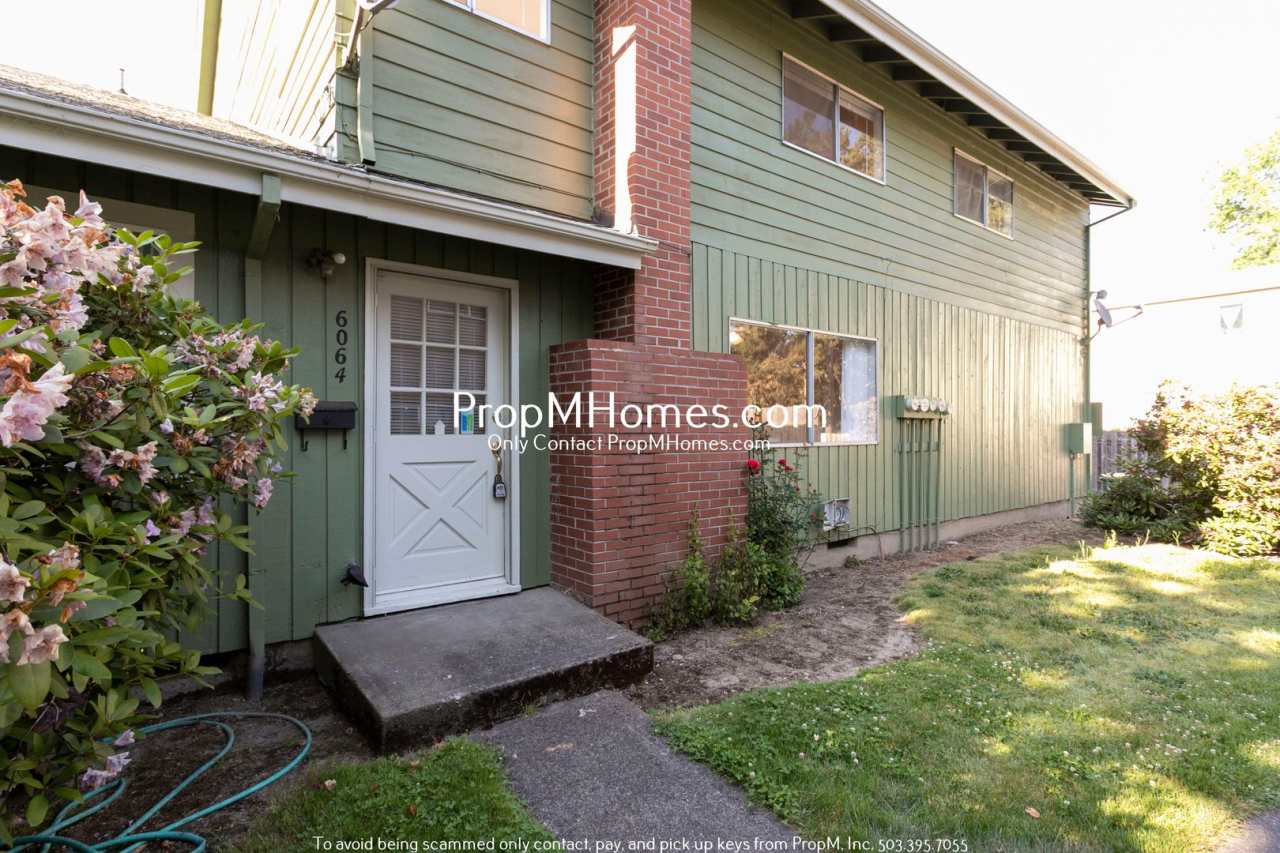 Newly Renovated Two Story Two Bedroom in Beaverton!