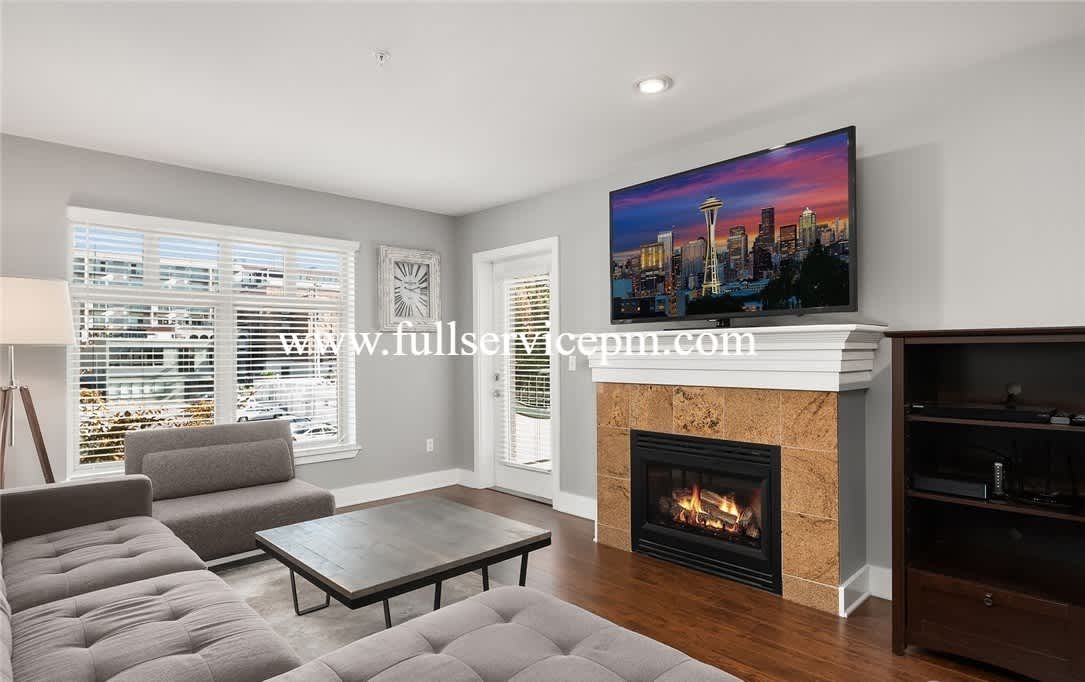 123 Queen Anne Ave N Apt 201