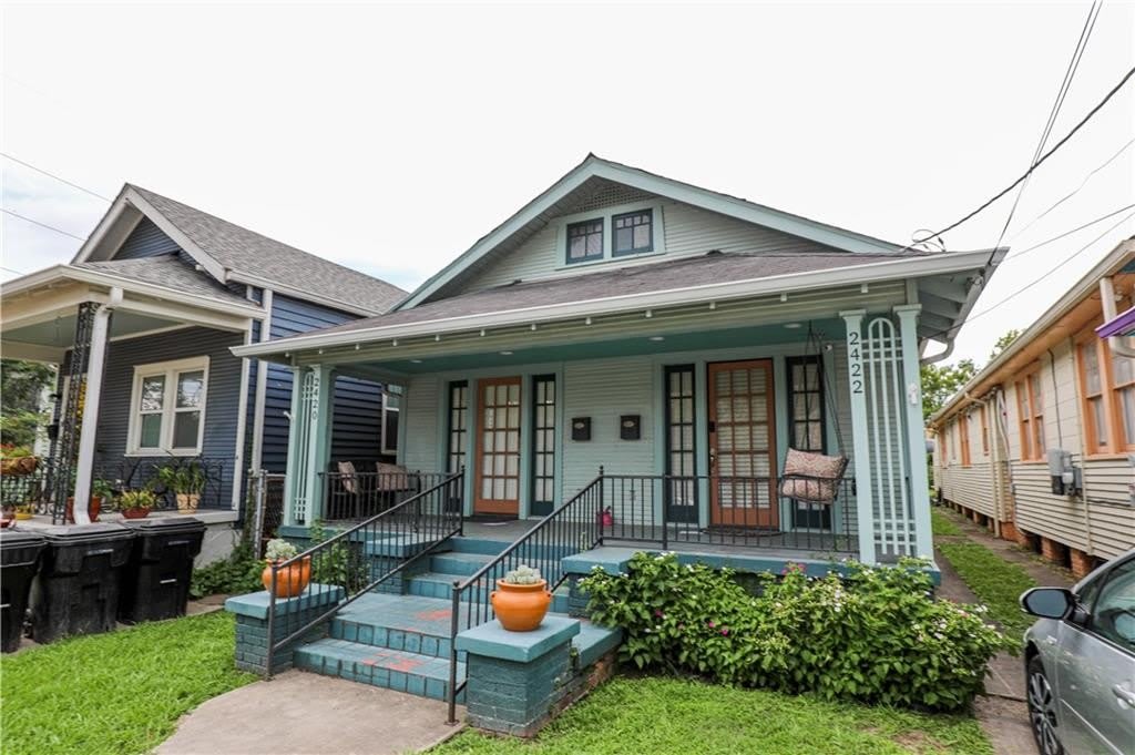 2422 LAPEYROUSE Street