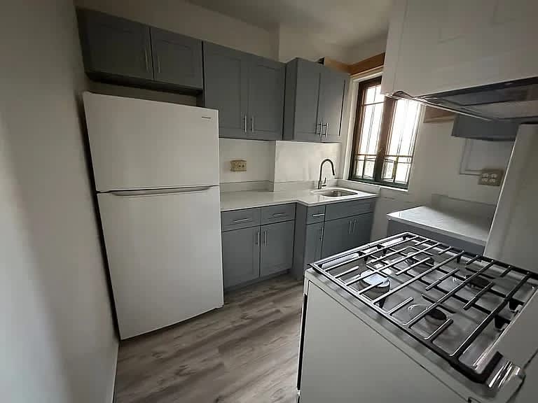 2053 Mcgraw Ave Apt 3G