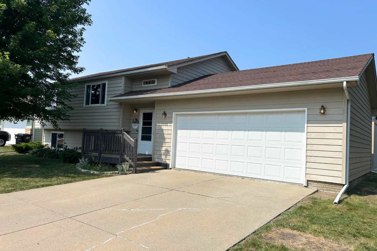 5705 South Aaron Avenue