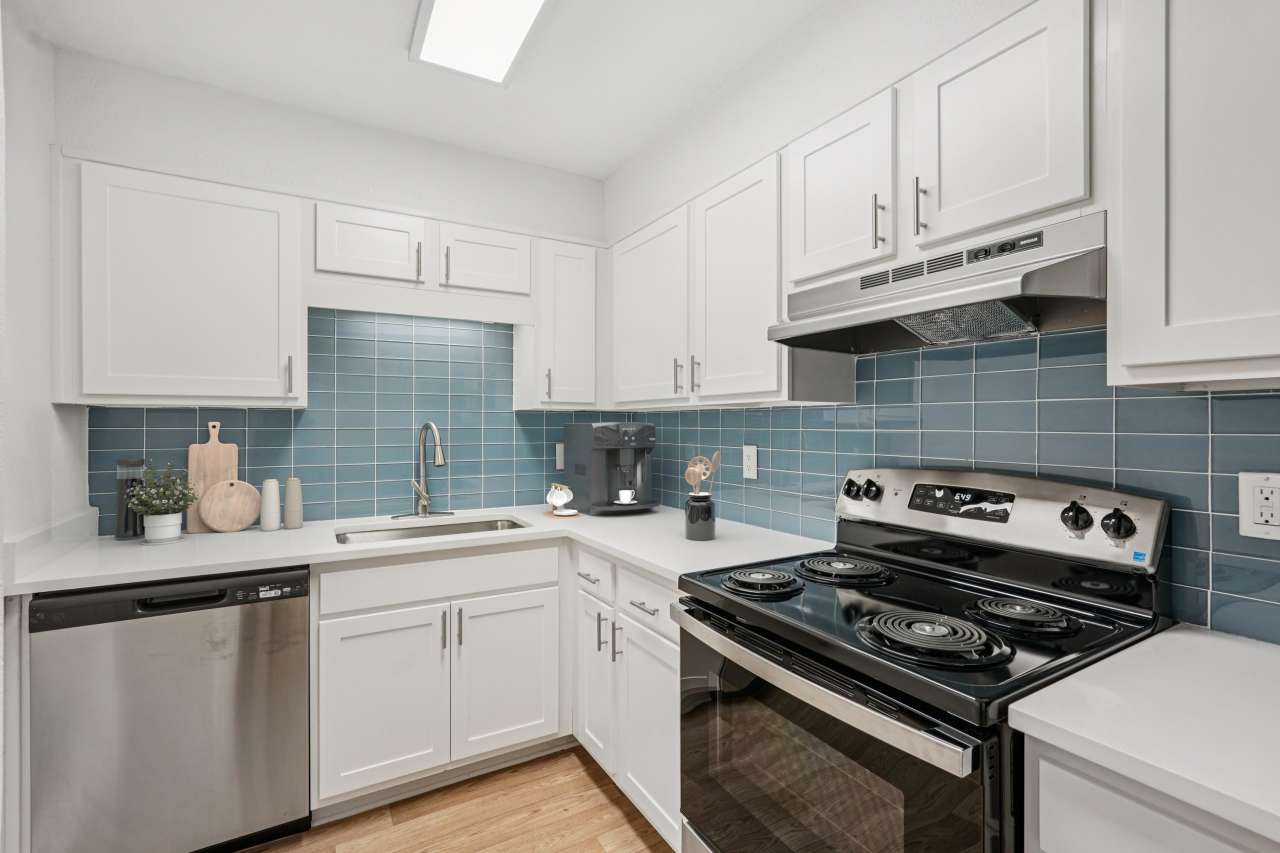 The Venetian At Capri Isles