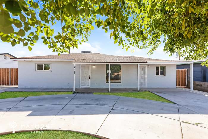 8115 North 29th Avenue