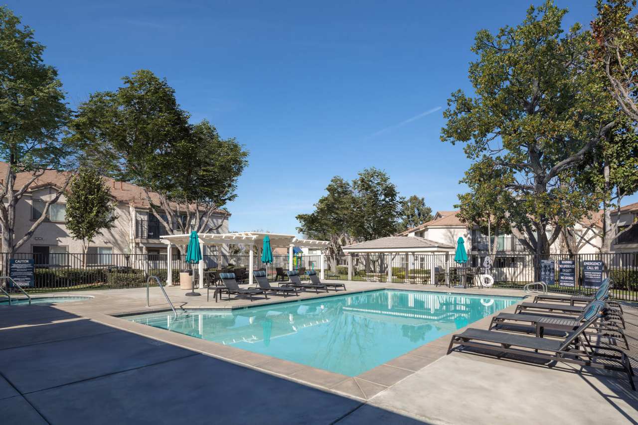 Somerset Apts.