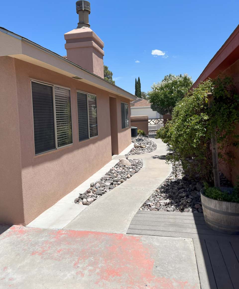 2302 La Paloma Drive