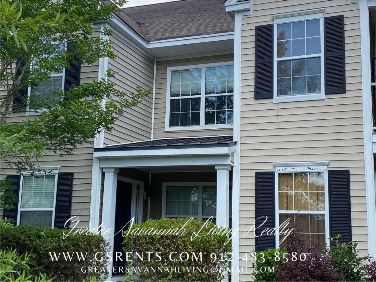 2 bedroom 2.5 bath in Godley Park