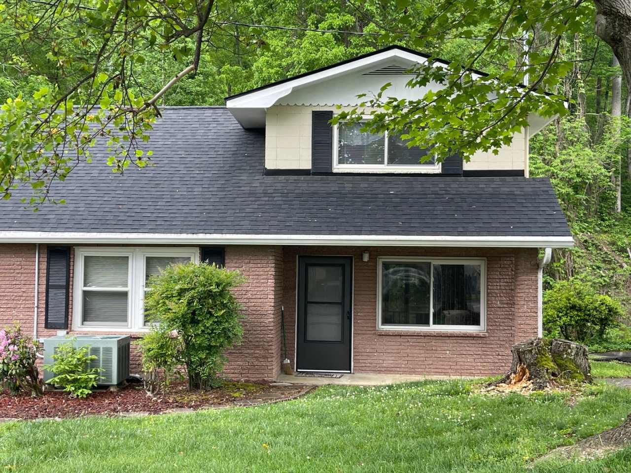 FURNISHED- SOME UTILITIES INCLUDED-LAWN CARE-INCLUDED!!!!!