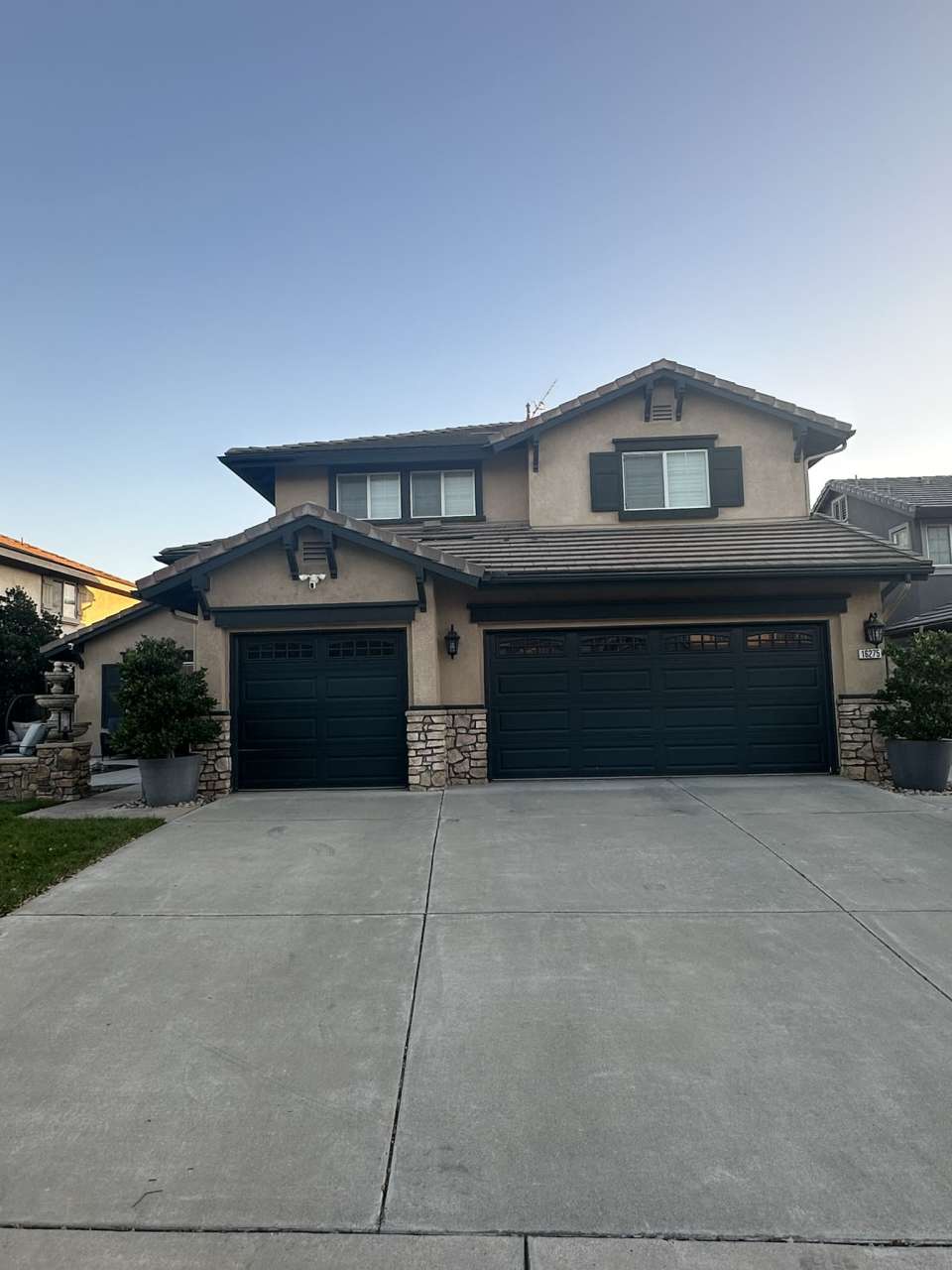 16275 Summerset Street