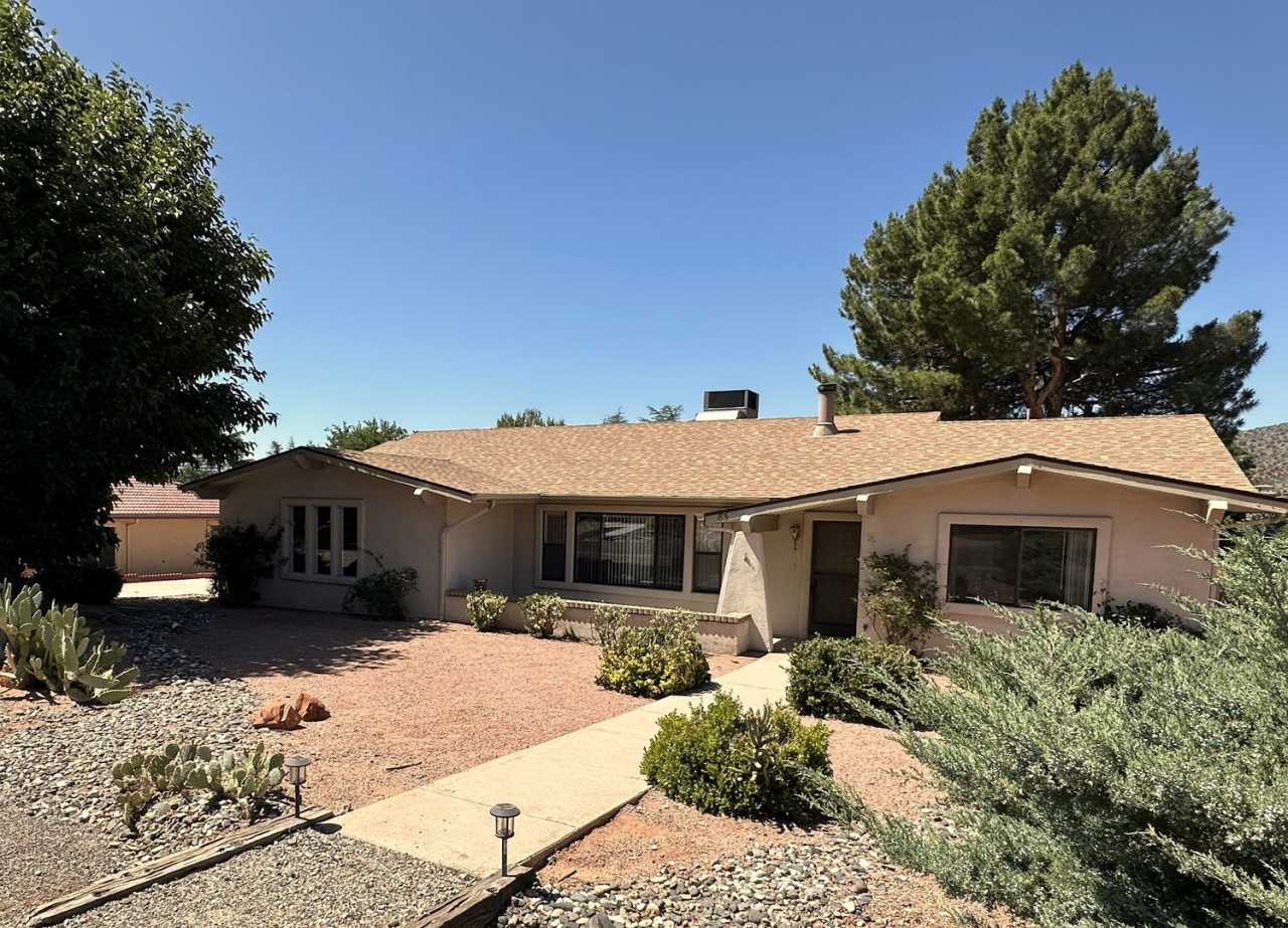 HOUSE - VILLAGE OF OAK CREEK