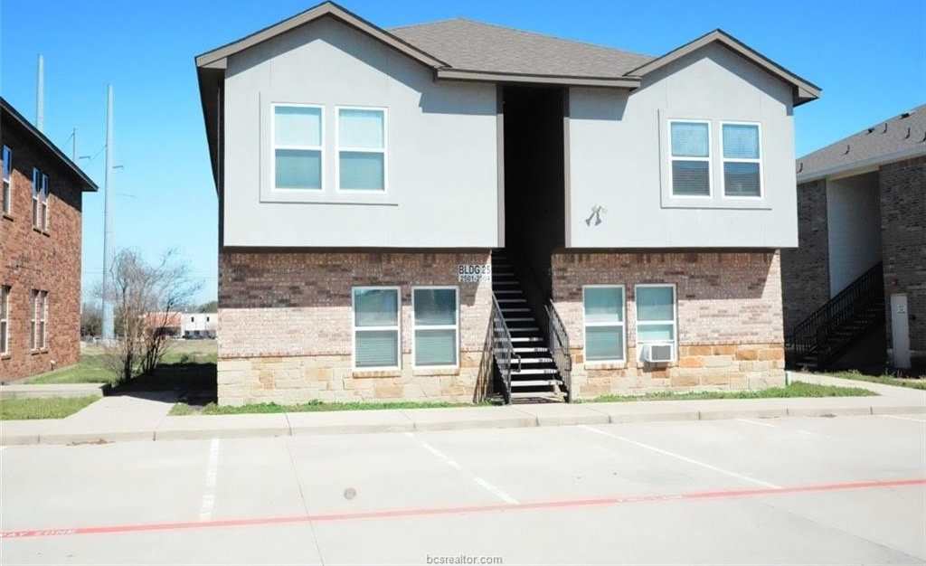 2910 Town Square Avenue