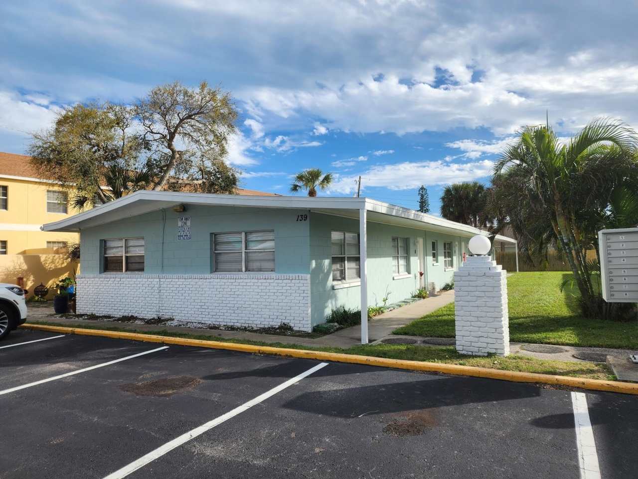 139 Roosevelt Avenue unit: D