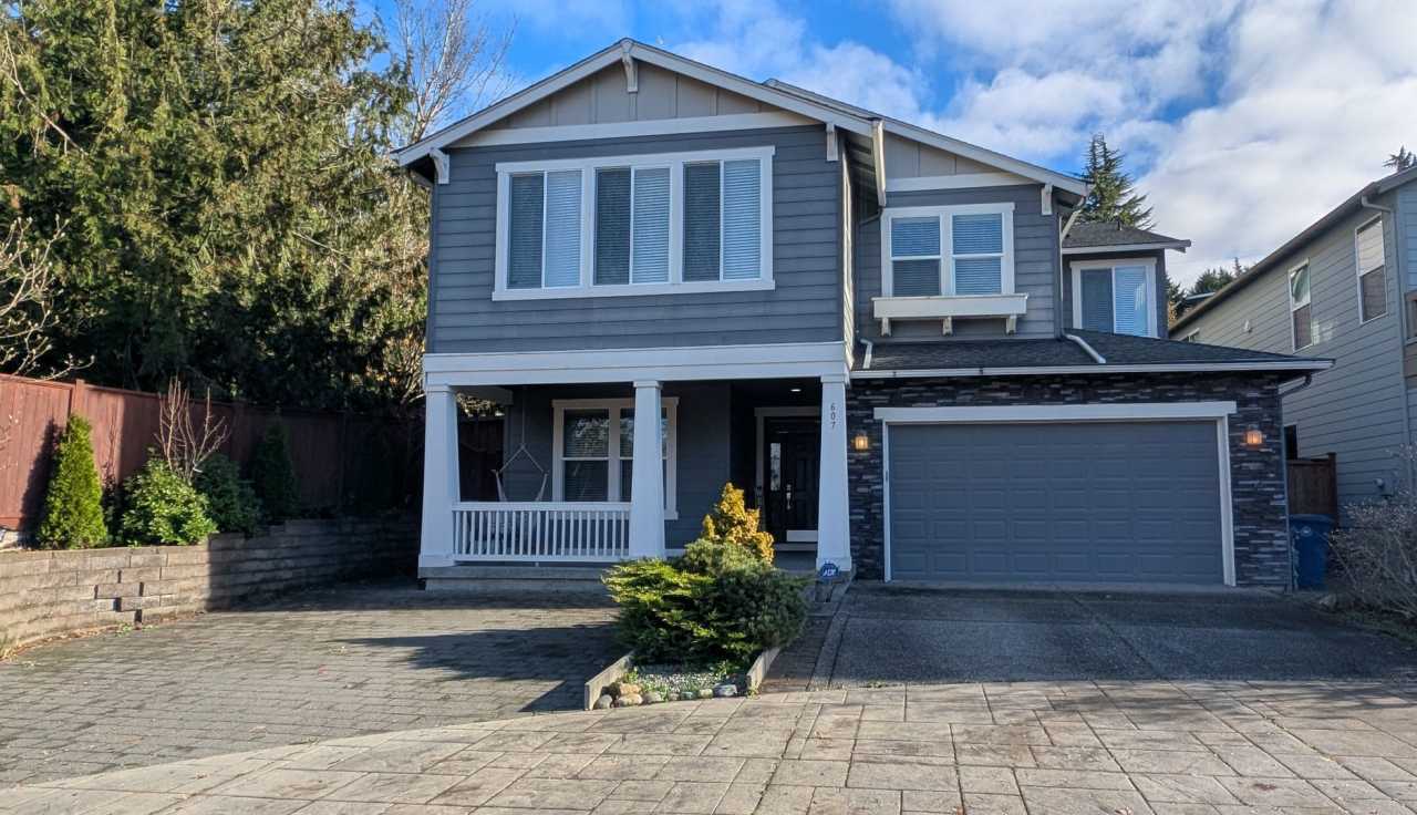 LAKE STEVENS 2700sq.ft. House with 2 Primary suites, Family  Bonus Rooms