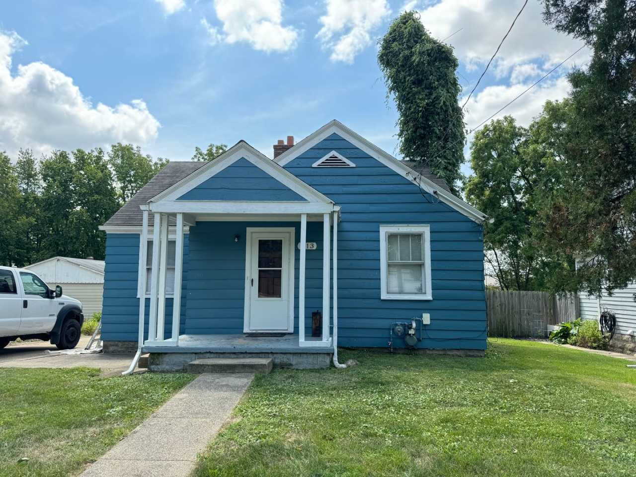 Inviting 2 bed/1 bath house