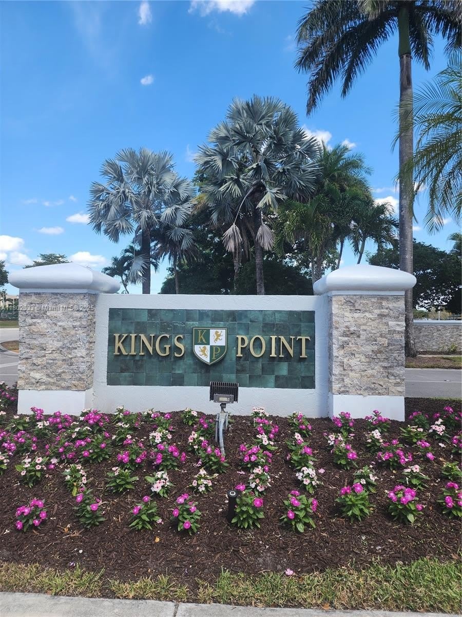 10747 W Clairmont Cir