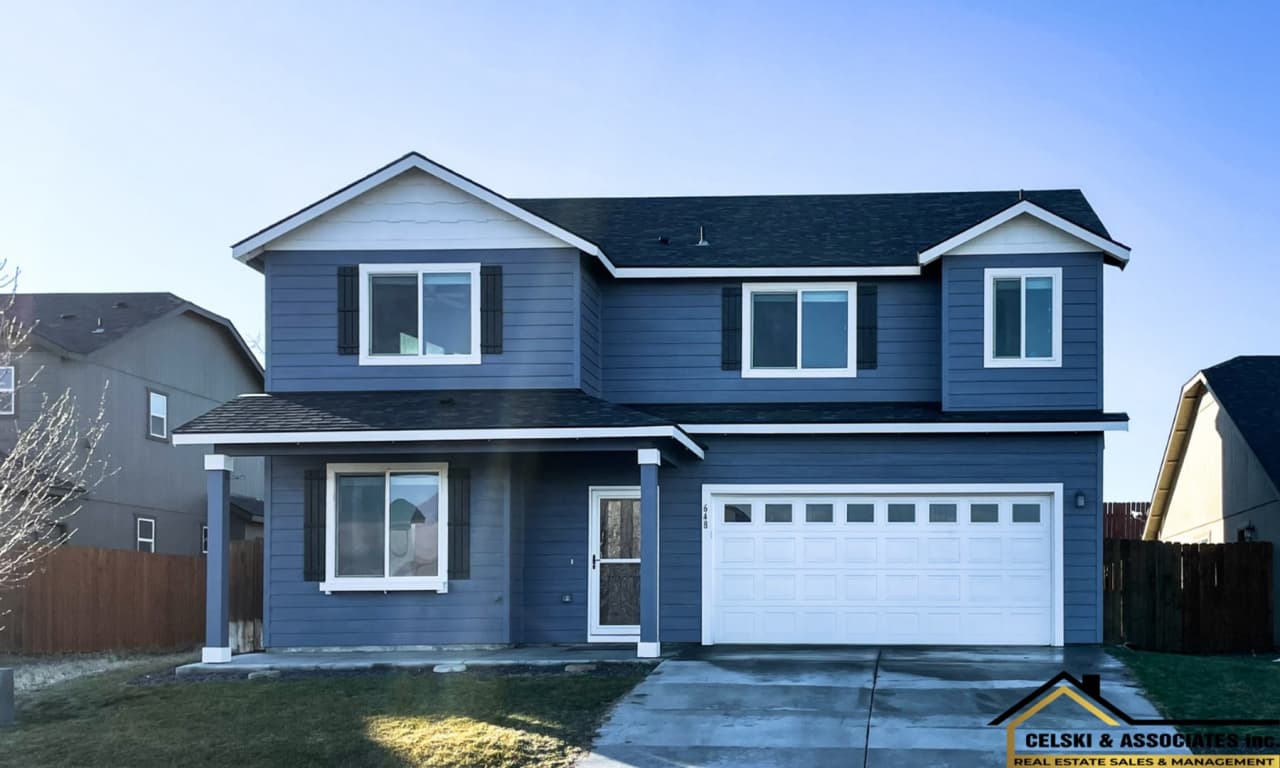 4 Bedroom, 2.5 Bath with an Office!