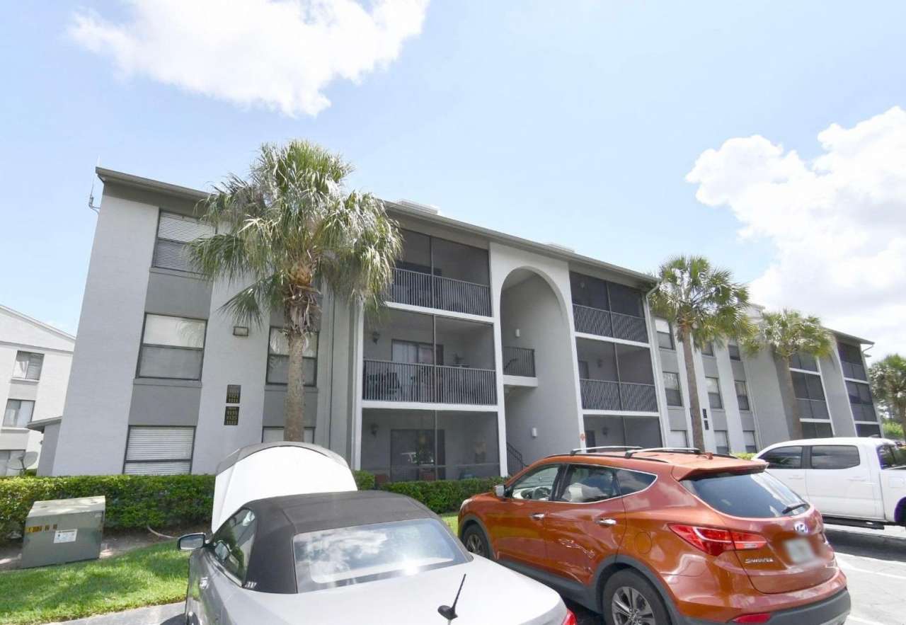 Updated 2BR/2BA Condo in Pine Ridge Club, Sanford