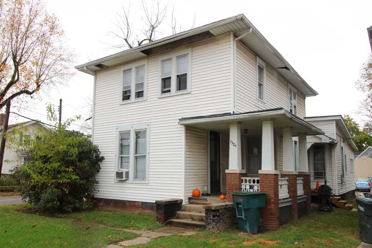 PRELEASING for AUGUST! Close to Campus