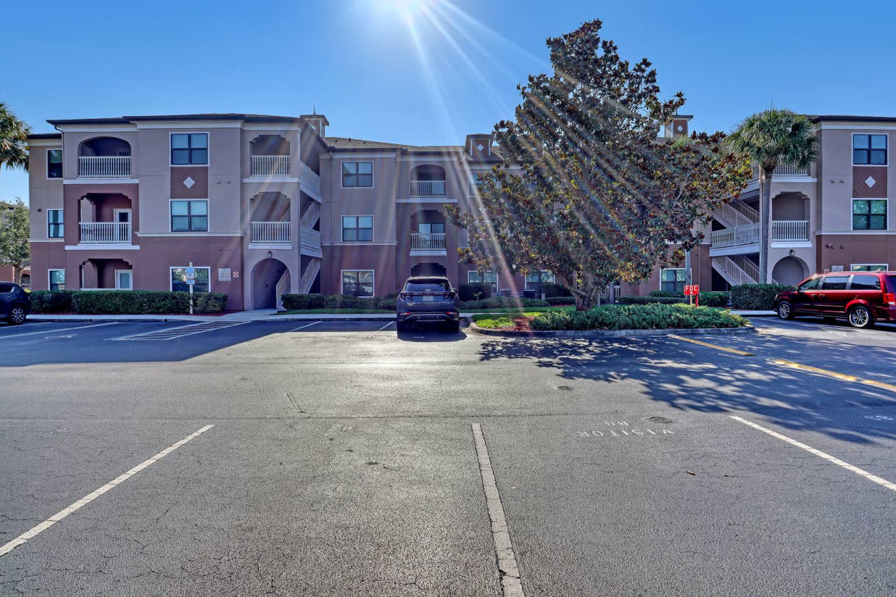 Beautiful 3-Bedroom, 2-Bath Condo in the Heart of Viera including basic cable, internet, garbage collection, and water.