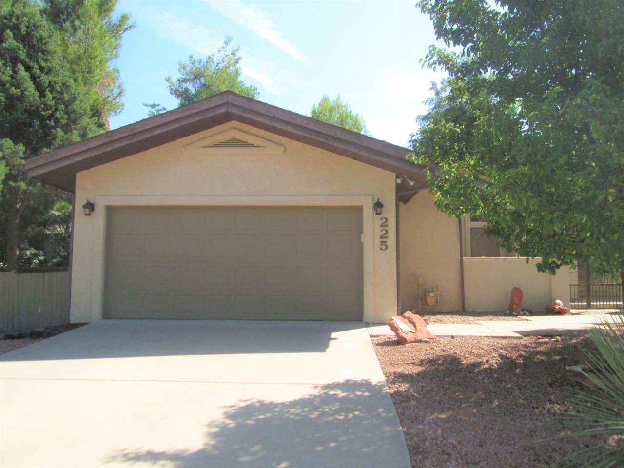 Unfurnished, 1-year long-term rental