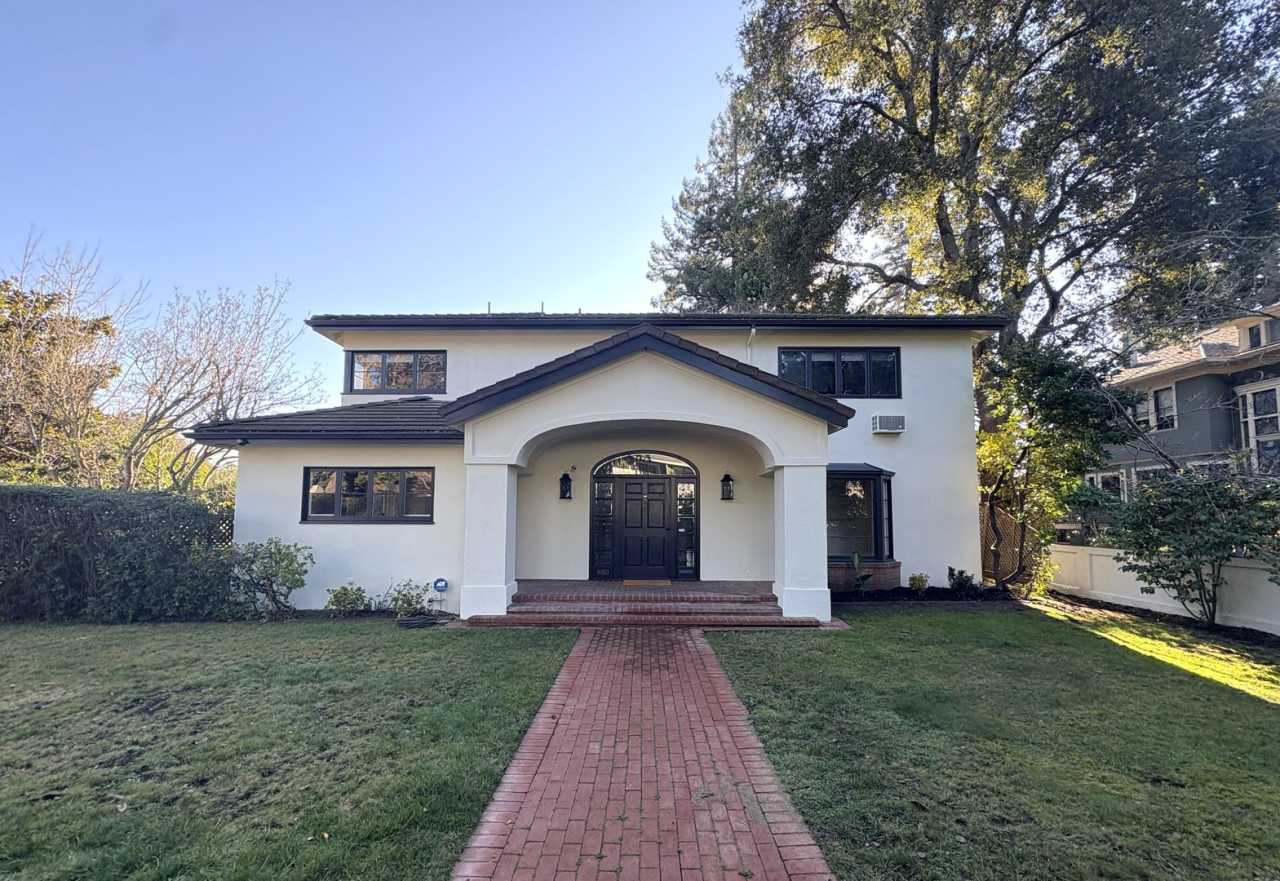 Beautiful Home in Crescent park, Palo Alto available now.