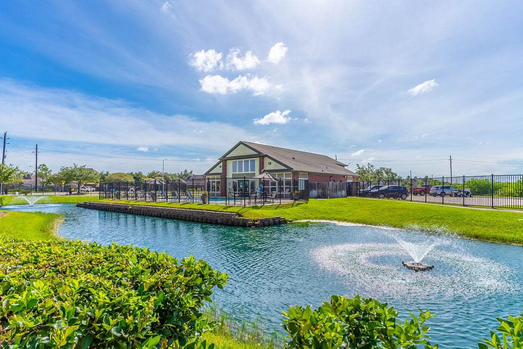 Oakbridge Apartment Homes