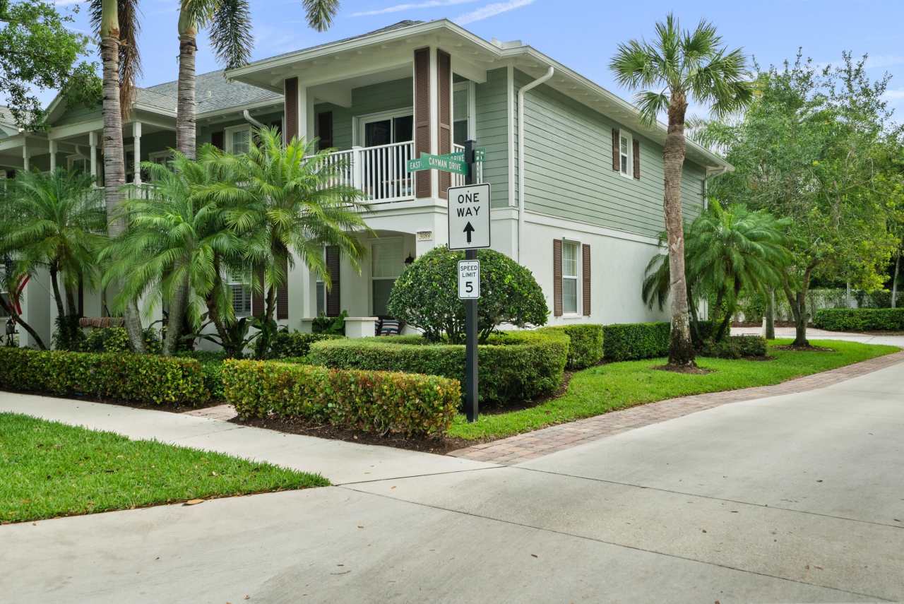 3089 E Community Drive