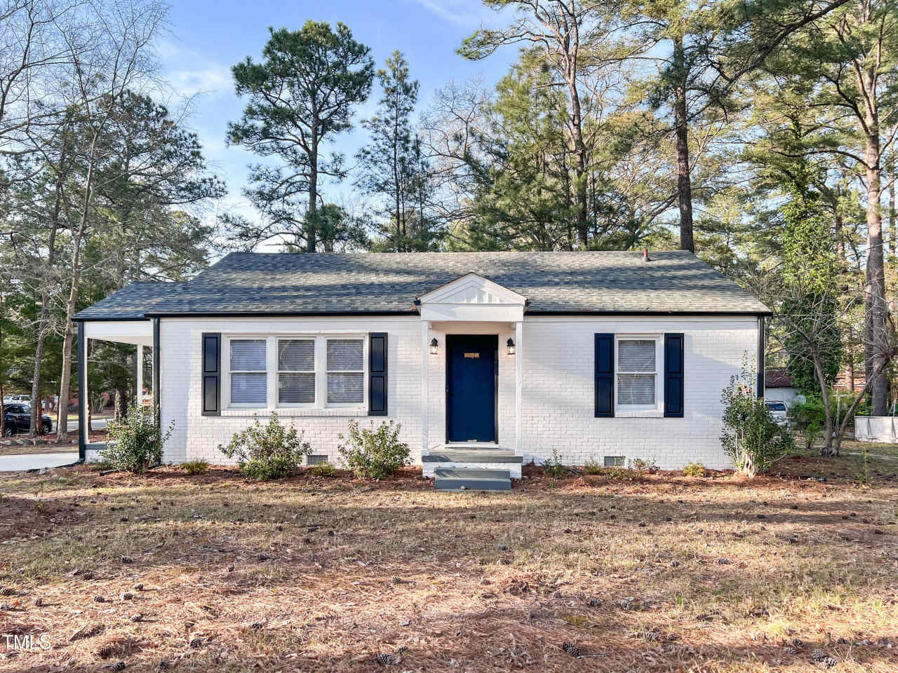 1800 Rosewood Avenue