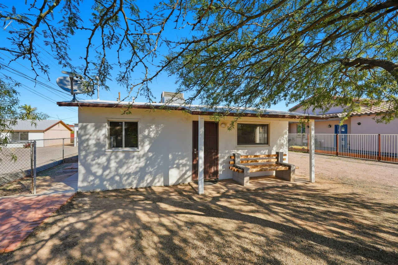 Charming Tucson Rental: 1BR/1BA with Spacious Yard - Pet Friendly!