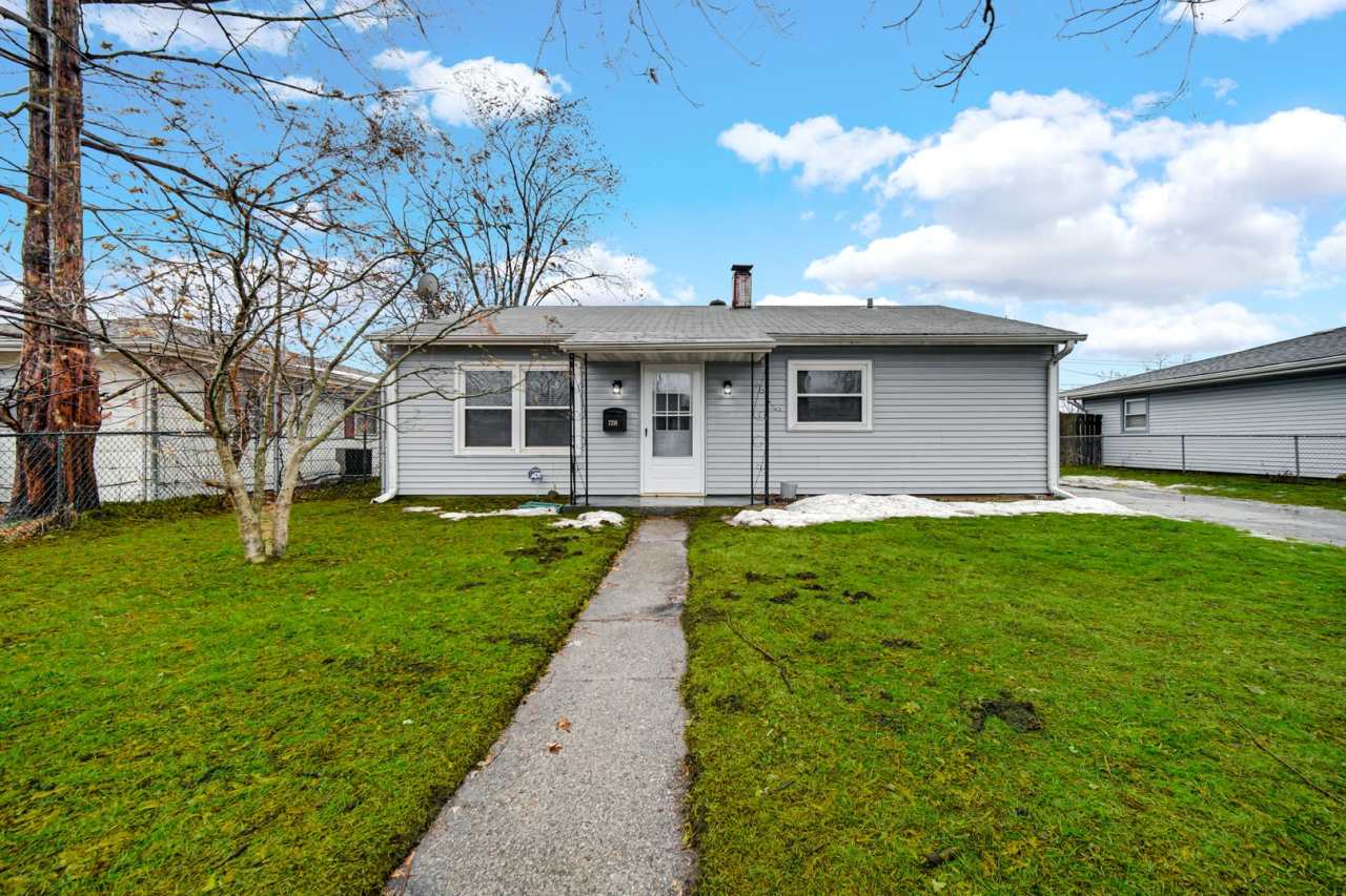 3 Bedroom 1 Bathroom House for Rent!